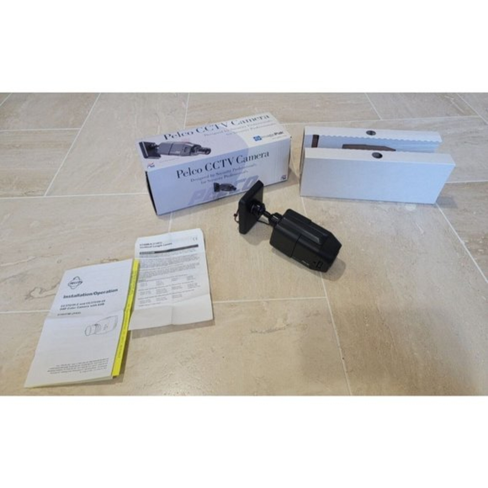 Pelco C3701H-2V2W CameraPak with Hi-Res‎ EDR Camera, 2.5-6mm Lens w/ Wall Mount